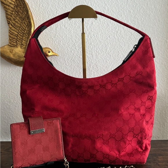 NWOT ❤️ GUCCI BUNDLE RED HOBO BAG W/COA & PRE LOVED MATCHING GG RED WALLET - Picture 4 of 11